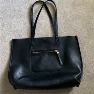 Black tote purse